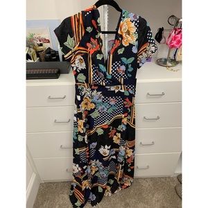 Maxi Lulus dress. Perfect for spring! Navy.